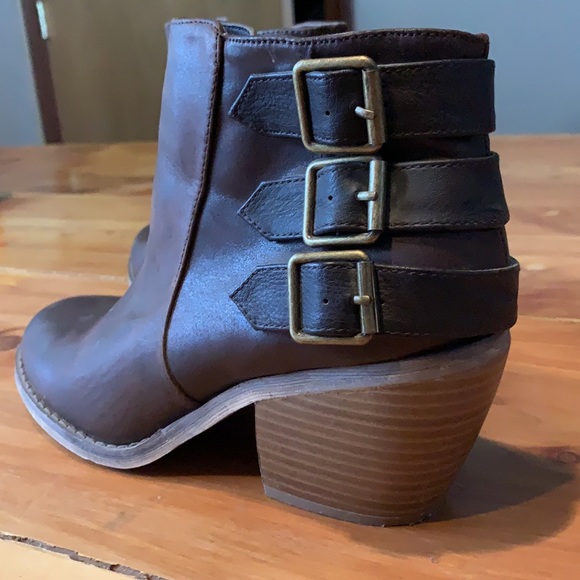 Size 8 Dark brown Sally booties. - Picture 3 of 7